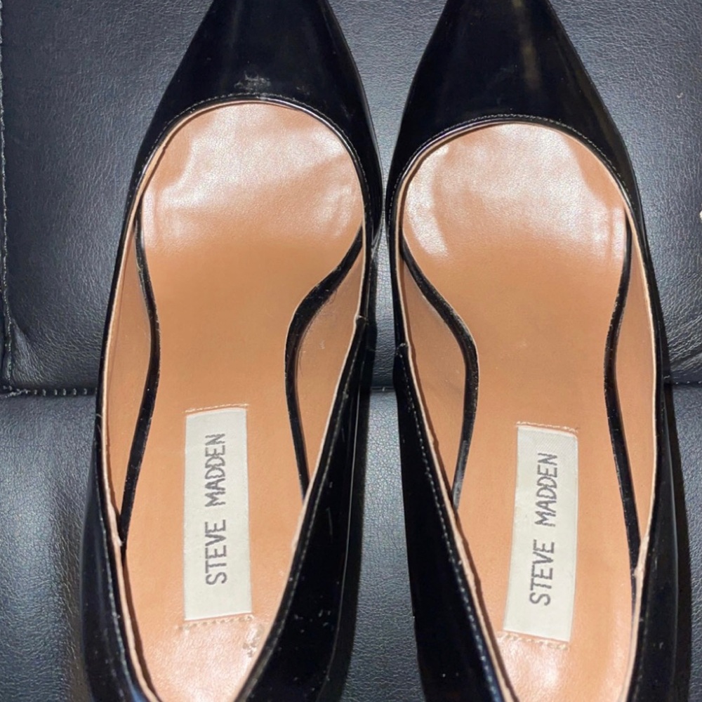 Steve Madden black pumps. Size 7 1/2